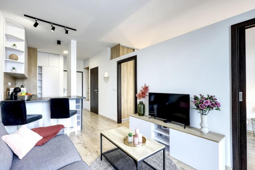Star Cozy Apartment In A Modern Neighborhood 布拉迪斯拉发 外观 照片